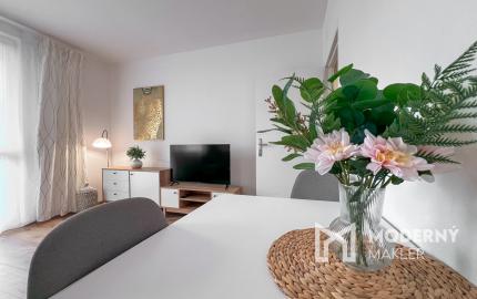 Na prenájom kompletne zrekonštruovaný 2-izbový byt v Trenčíne - Juh I