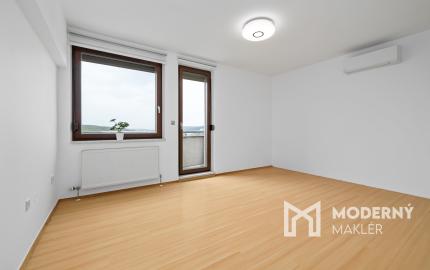 Na prenájom priestranný 5-izbový mezonet v Starom Meste