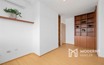 Na predaj luxusný mezonet s terasou a garážou v Starom meste