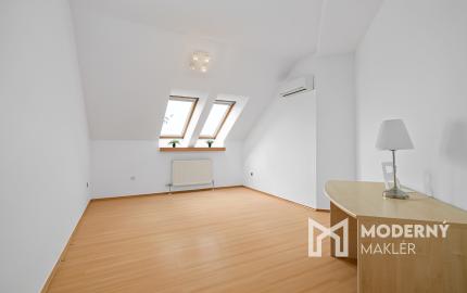 Na predaj luxusný mezonet s terasou a garážou v Starom meste