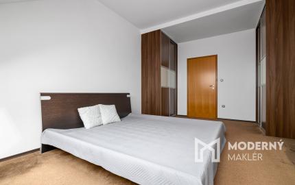 Na predaj luxusný mezonet s terasou a garážou v Starom meste