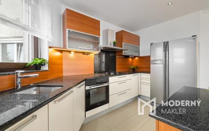 Na predaj luxusný mezonet s terasou a garážou v Starom meste