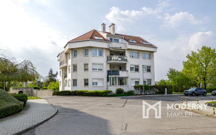 Na predaj luxusný mezonet s terasou a garážou v Starom meste