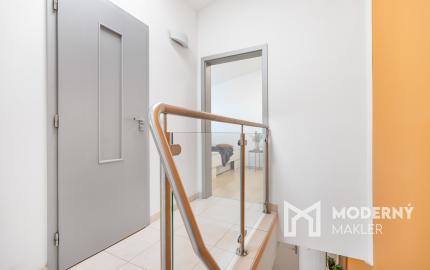 Na predaj 3-izbový mezonet s parkovaním - Dunajská Lužná