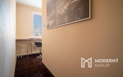 Na prenájom vkusný 2-izbový byt v príjemnej časti Dúbravky