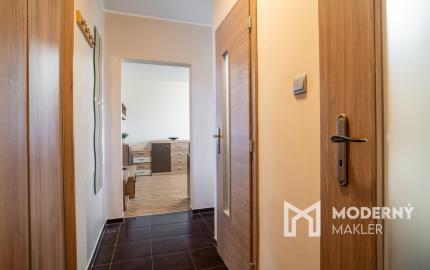 Na prenájom vkusný 2-izbový byt v príjemnej časti Dúbravky