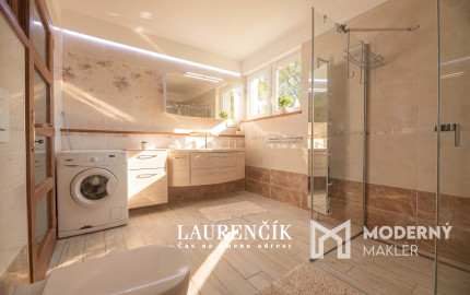 NA PREDAJ | RODINNÝ DOM S VÝHĽADOM NA VRŠATEC - ILAVA, KLOBUŠICE