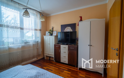 Na predaj čiastočne zariadený 3-izbový byt vo Vrakuni