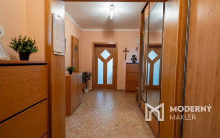 Na predaj čiastočne zariadený 3-izbový byt vo Vrakuni