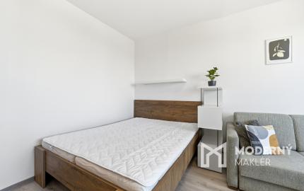 Na prenájom 1-izbový byt s loggiou v centre Senca