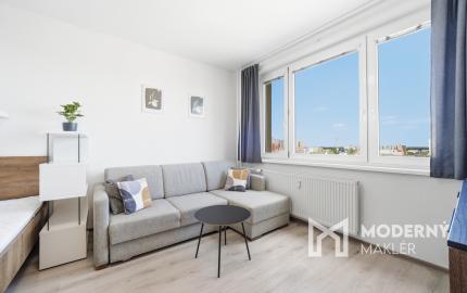 Na prenájom 1-izbový byt s loggiou v centre Senca