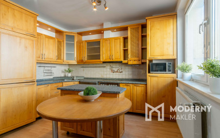 Na predaj veľkorysý 2-izbový byt v Poprade