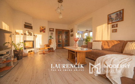 NA PREDAJ | NADŠTANDARTNÝ RODINNÝ DOM S 2533 M² POZEMKOM, PANORAMATICKÝM VÝHĽADOM A DVOJGARÁŽOU | ILAVA-KLOBUŠICE