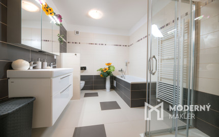 Na predaj 5-izbový rodinný dom v Trenčíne - Zlatovciach