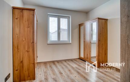 Na predaj rodinný dom s investičným potenciálom v Kostolišti