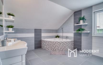 Na predaj rodinný dom s investičným potenciálom v Kostolišti