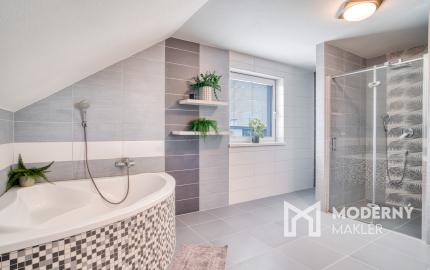 Na predaj rodinný dom s investičným potenciálom v Kostolišti