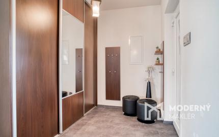 Na predaj rodinný dom s investičným potenciálom v Kostolišti