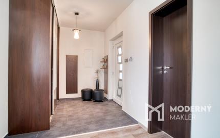 Na predaj rodinný dom s investičným potenciálom v Kostolišti