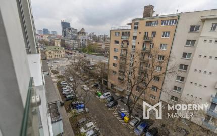 Na prenájom nadštandardne zariadený 2-izbový byt v Starom Meste