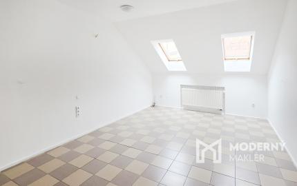 Na prenájom samostatná kancelária v centre Šamorína