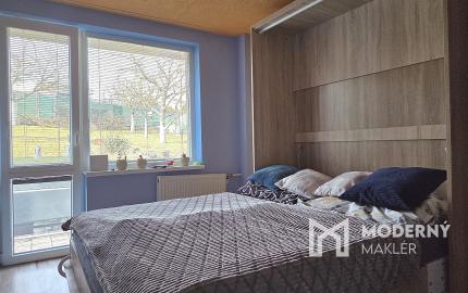 4 izb. byt. jednotka v RD, kompletná rekonštrukcia, 87 m², garáž, pivnica, skladové priestory s pozemkom 333 m2