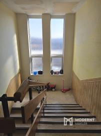 4 izb. byt. jednotka v RD, kompletná rekonštrukcia, 87 m², garáž, pivnica, skladové priestory s pozemkom 333 m2