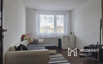 3 izb. byt. jednotka v RD, kompletná rekonštrukcia, 87 m², garáž, pivnica, skladové priestory s pozemkom 333 m2