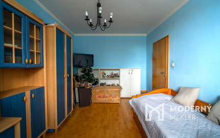 Na predaj čiastočne zariadený 3-izbový byt vo Vrakuni