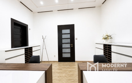 Na prenájom kancelársky priestor v centre Martina – budova Casa Banky