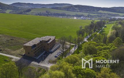 Na predaj 2-izbový nebytový priestor s terasou a garážovým parkovaním v Bardejove