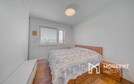 Na predaj moderný 4-izbový rodinný dom s terasami a záhradou v Ružindole