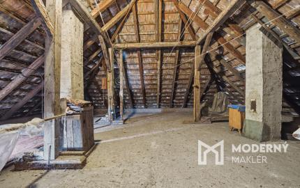 Na predaj 3-izbový tehlový dom s možnosťou nadstavby v Šamoríne