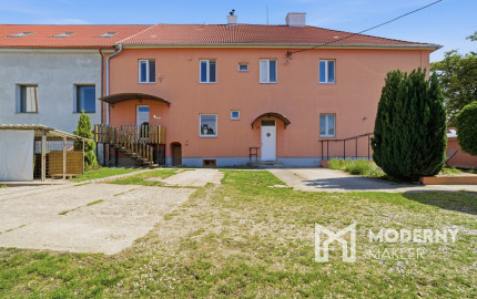 Na predaj priestranný 4,5 - izbový byt v Seredi