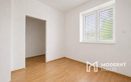 Na predaj priestranný 3-izbový byt s terasou v centre Žiliny