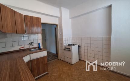 Na predaj rodinný dom s rozľahlým pozemkom v Bánovciach nad Bebravou