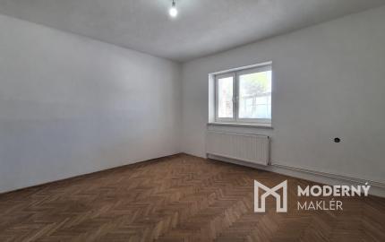 Na predaj rodinný dom s rozľahlým pozemkom v Bánovciach nad Bebravou