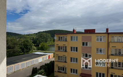 Na prenájom 1-izbový byt s balkónom vo vyhľadávanej lokalite Sihoť v Trenčíne