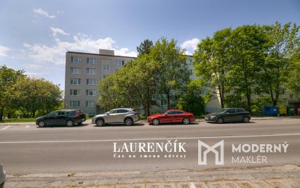 NA PREDAJ | 3 - IZBOVÝ BYT VO VYHĽADÁVANEJ LOKALITE | PRIEVIDZA -  UL. CLEMENTISOVA