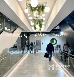 Obchodný priestor 400 m2, s oknami na ulicu, na 1. poschodí OD DARGOV, Košice - centrum