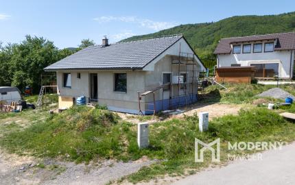 Na predaj novostavba rodinného domu pod lesom – Prestavlky pri Žiari nad Hronom