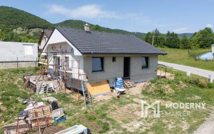 Na predaj novostavba rodinného domu pod lesom – Prestavlky pri Žiari nad Hronom