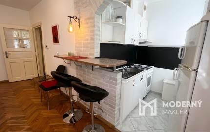 🏡 Príjemný 2-izbový byt pri Hlavnej stanici | Ihneď voľný
