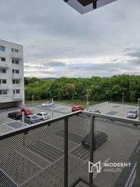 Klimatizovaný 2 izb. byt s parkovaním Ovocné Sady