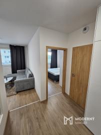 Klimatizovaný 2 izb. byt s parkovaním Ovocné Sady