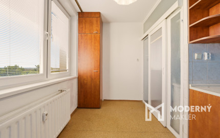 Investičná príležitosť vo Vrakuni – priestranný 2-izbový byt 64 m² s lodžiou na Čiližskej ulici