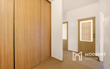 Investičná príležitosť vo Vrakuni – priestranný 2-izbový byt 64 m² s lodžiou na Čiližskej ulici
