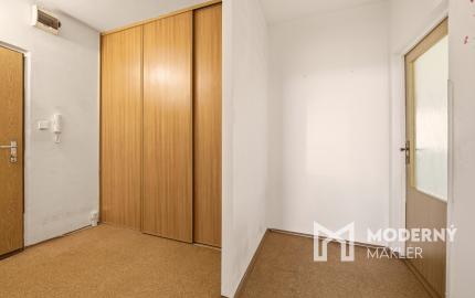 Investičná príležitosť vo Vrakuni – priestranný 2-izbový byt 64 m² s lodžiou na Čiližskej ulici