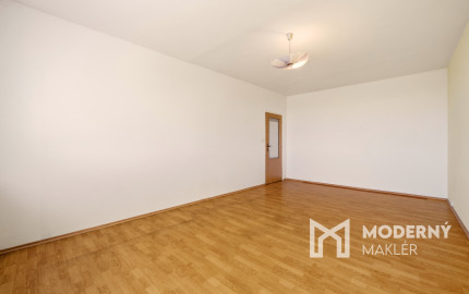 Investičná príležitosť vo Vrakuni – priestranný 2-izbový byt 64 m² s lodžiou na Čiližskej ulici