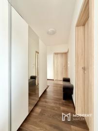 Stačí sa nasťahovať – moderný 2-izbový byt s balkónom a parkovacím miestom